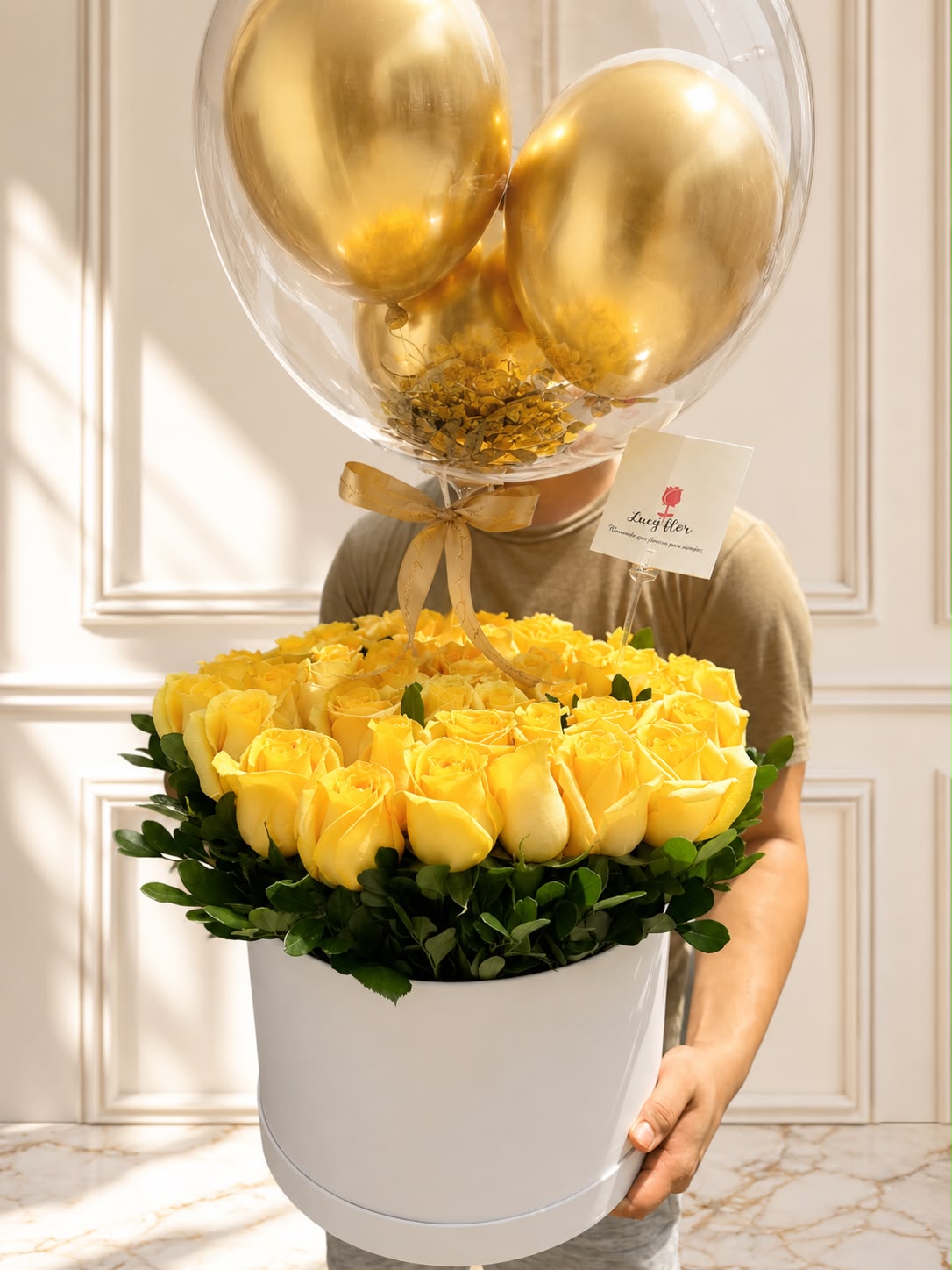 Box de Rosas con Globo Burbuja