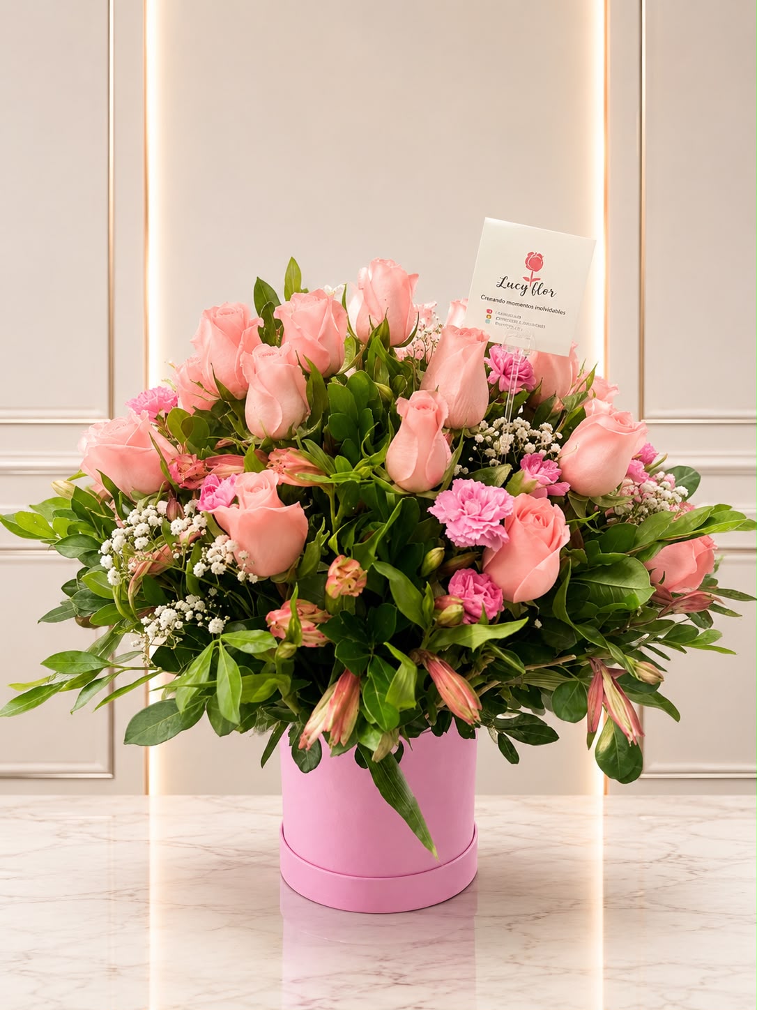 Box de rosas rosadas y alstroemerias en caja cilíndrica LucyFlor