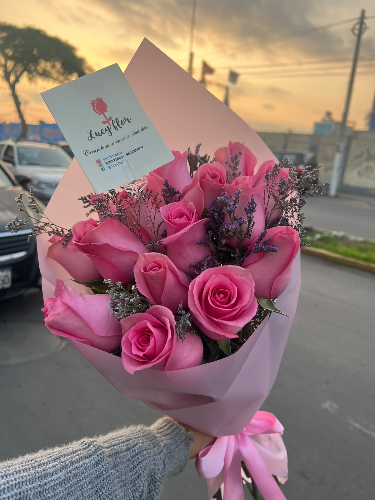 Ramo de Rosas rosadas con Statice